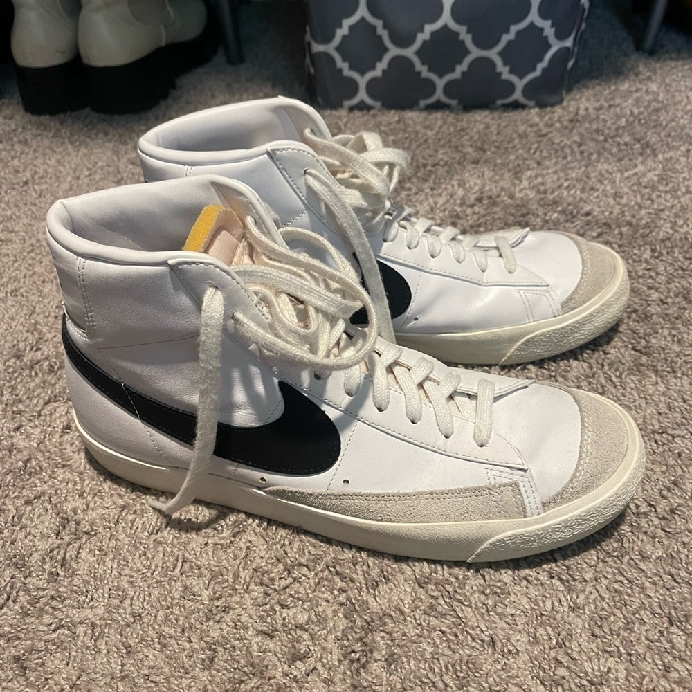 Nike Blazer Mid 77